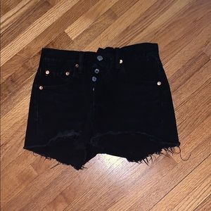 Black Levi’s Shorts